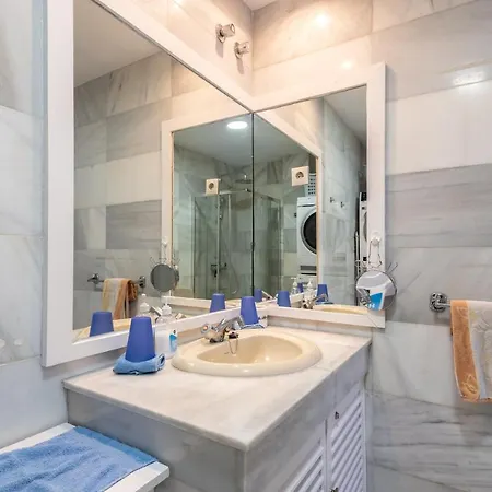 Comfortable Yacht Club Marbella
