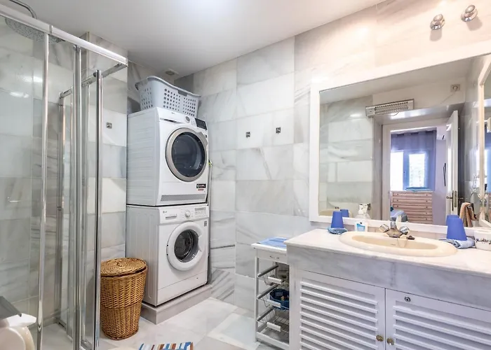 Comfortable Yacht Club * マルベーリャ