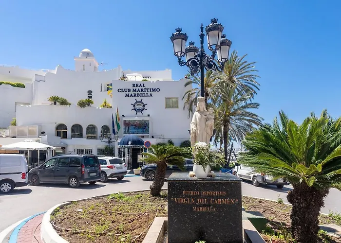 Daire Comfortable Yacht Club Marbella