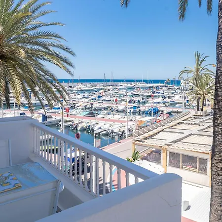 Comfortable Yacht Club