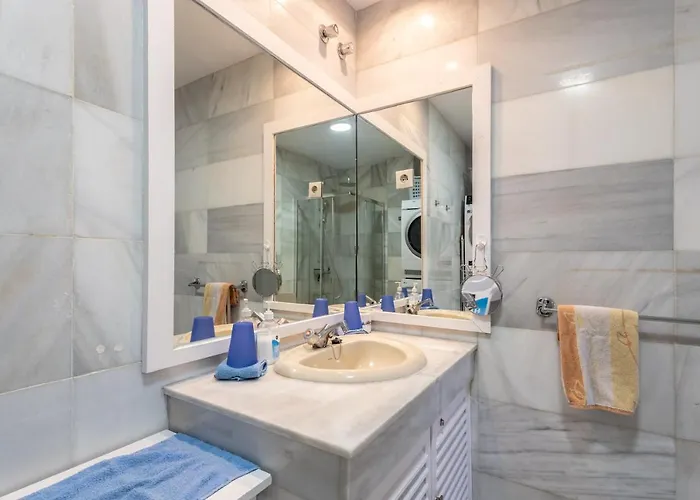 Comfortable Yacht Club ماربيا